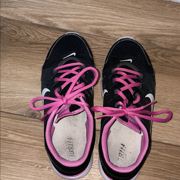 Nike Women's Training Fitsole Athletic Shoes - Picture 5 of 7